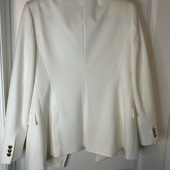 Zara jacket very beauty and stylish - Picture 6 of 6